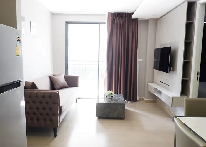 Dazzle 4* Bangkok